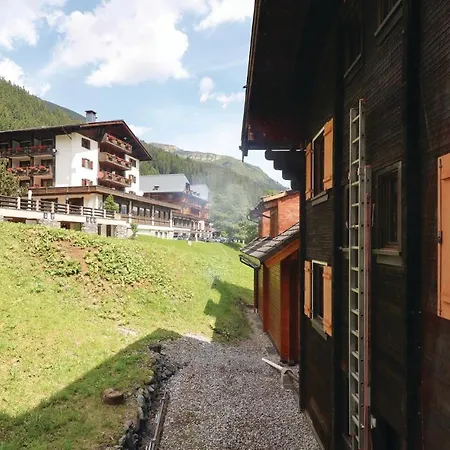 Lägenhet Nice In W/ Sauna And 5 Bedrooms